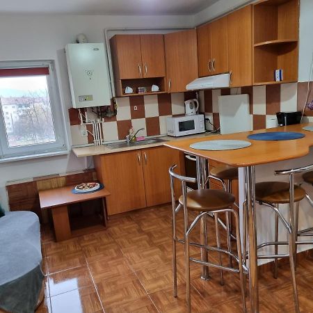 شقة Marya'S Râmnicu Vâlcea المظهر الخارجي الصورة