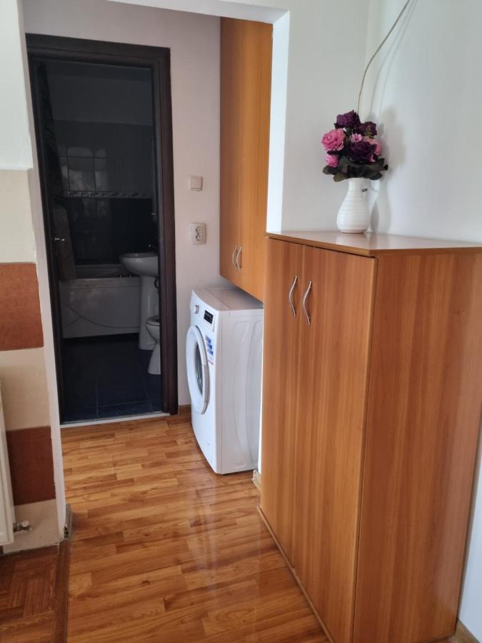 شقة Marya'S Râmnicu Vâlcea المظهر الخارجي الصورة